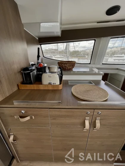 Bali 4.8  - Yacht Charter Sailica