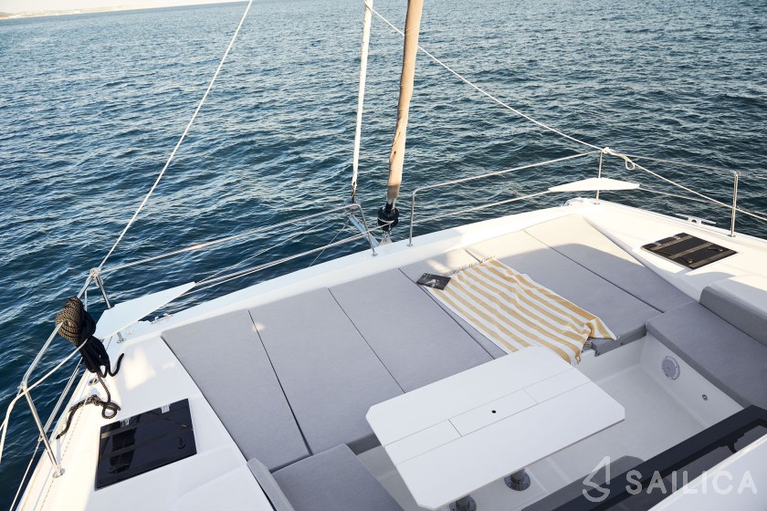 Bali 4.6 - Yacht Charter Sailica