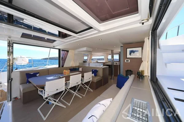 Bali 4.6 - Yacht Charter Sailica