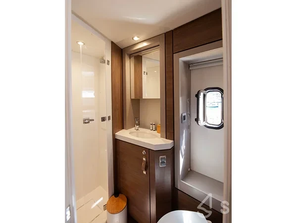 Bali 4.6 - Yacht Charter Sailica