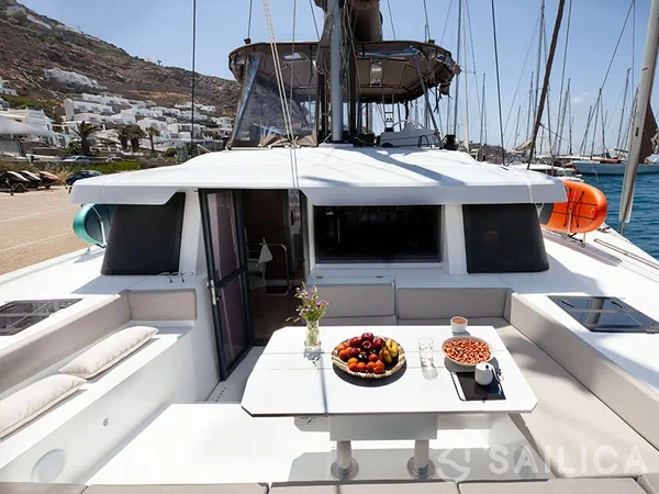 Bali 4.6 - Yacht Charter Sailica