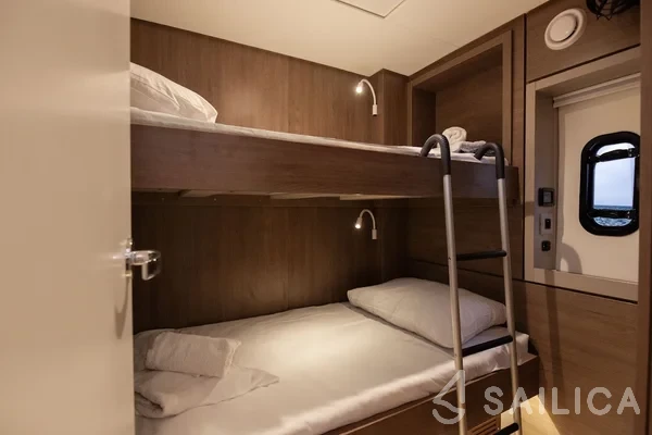 Bali 4.6 - Yacht Charter Sailica