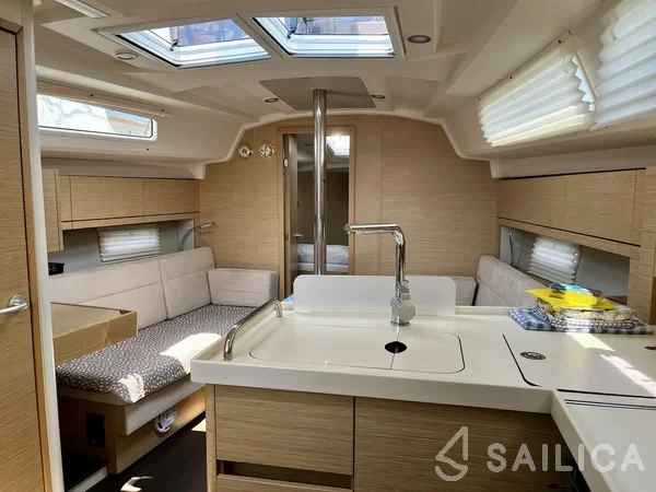 Hanse 348 - Yacht Charter Sailica