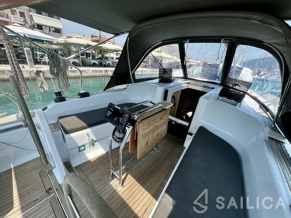 Hanse 348 - Yacht Charter Sailica