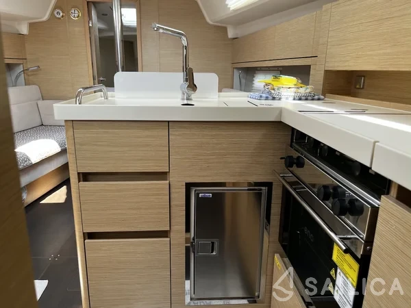 Hanse 348 - Yacht Charter Sailica