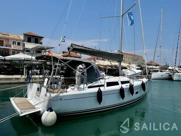 Hanse 348 - Yacht Charter Sailica