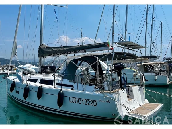 Hanse 348 - Yacht Charter Sailica