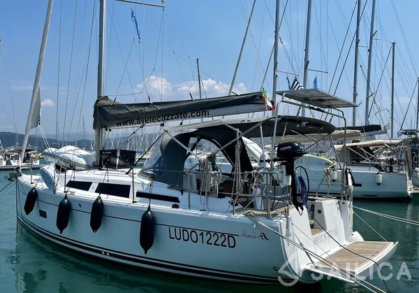 Hanse 348 - Yacht Charter Sailica