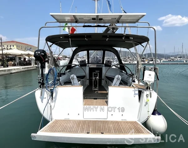 Hanse 348 - Yacht Charter Sailica