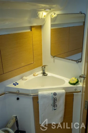 Elan 45 Impression - Yacht Charter Sailica