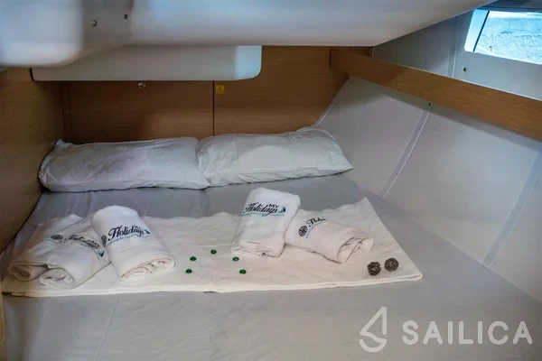 Elan 45 Impression - Yacht Charter Sailica