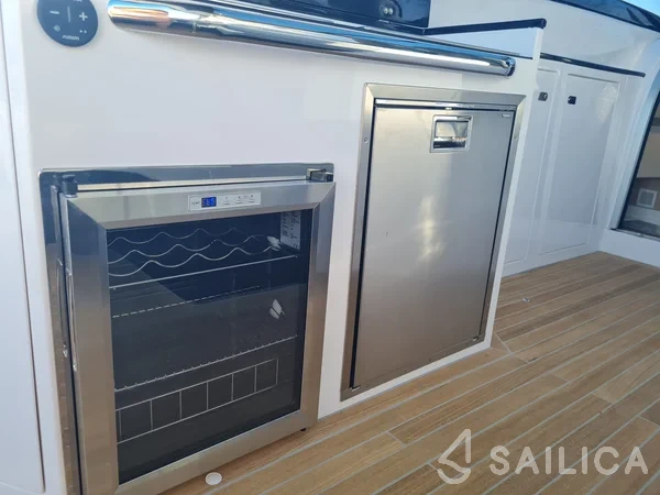 Focus Power 44 - Yacht Charter Sailica