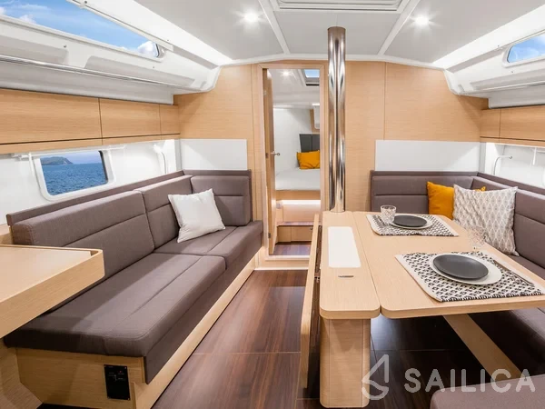 Hanse 418 - Yacht Charter Sailica