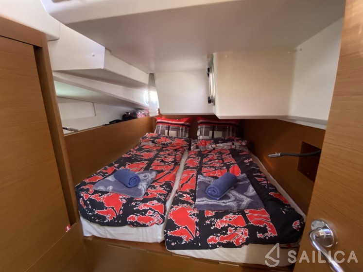 Sun Odyssey 490 - Yacht Charter Sailica