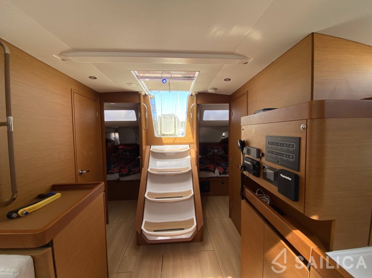 Sun Odyssey 490 - Yacht Charter Sailica