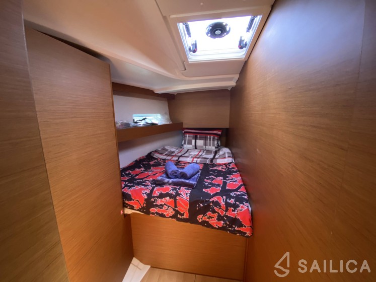 Sun Odyssey 490 - Yacht Charter Sailica