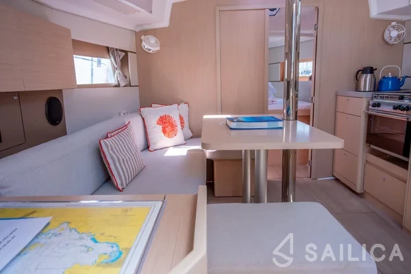 Oceanis 38.1 - Yacht Charter Sailica