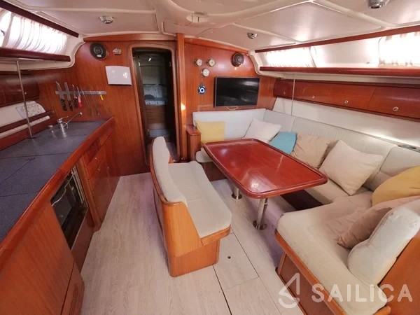Bavaria 44 - Yacht Charter Sailica
