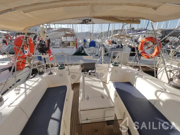 Bavaria 44 - Yacht Charter Sailica