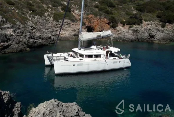 Lagoon 450 - Yacht Charter Sailica