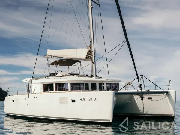 Lagoon 450 - Yacht Charter Sailica