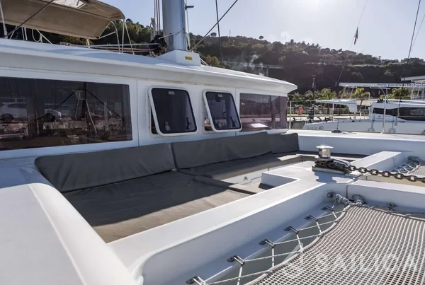 Lagoon 450 - Yacht Charter Sailica