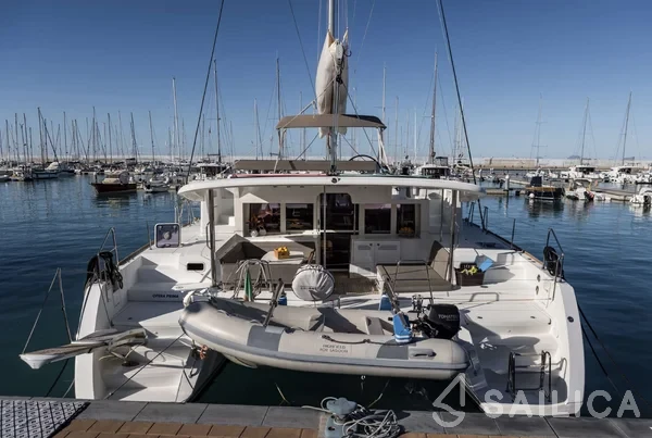 Lagoon 450 - Yacht Charter Sailica