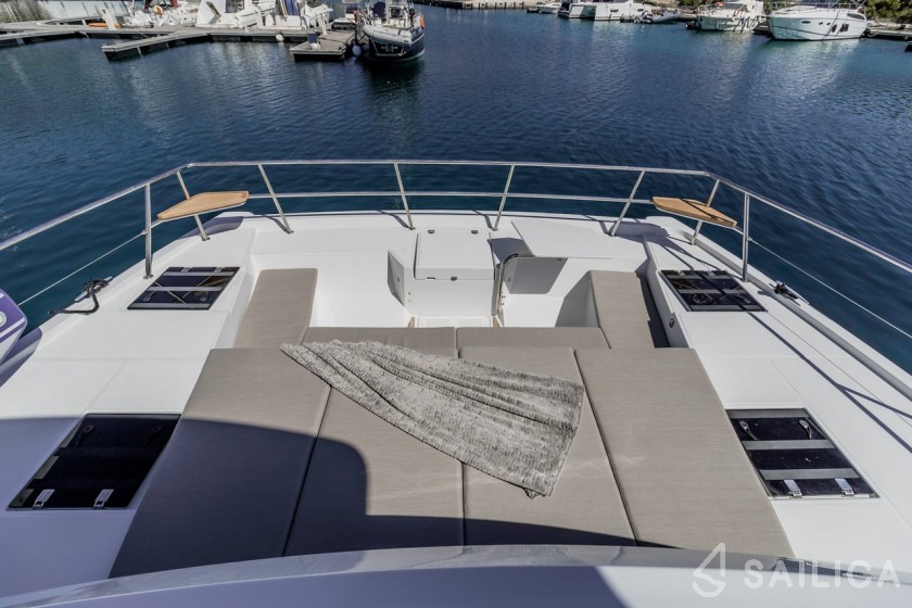Bali Catspace MY - Yacht Charter Sailica