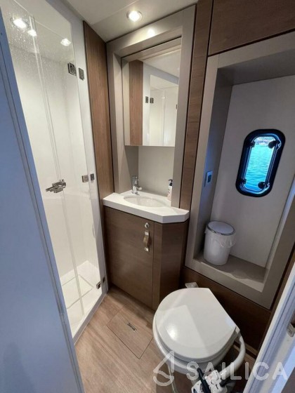 Bali 4.6 - 4 + 1 cab. - Yacht Charter Sailica