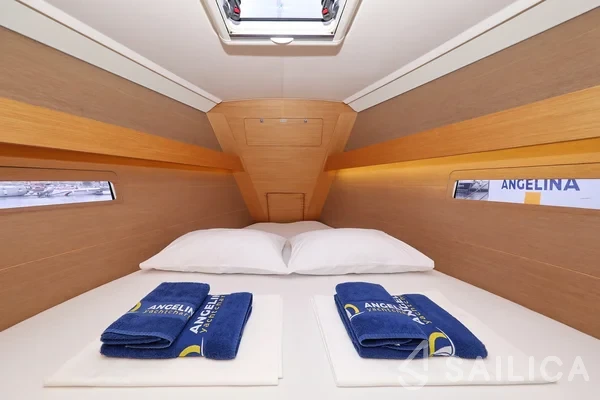 Dufour 412 GL - Yacht Charter Sailica