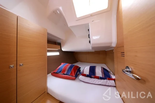 Dufour 412 GL - Yacht Charter Sailica