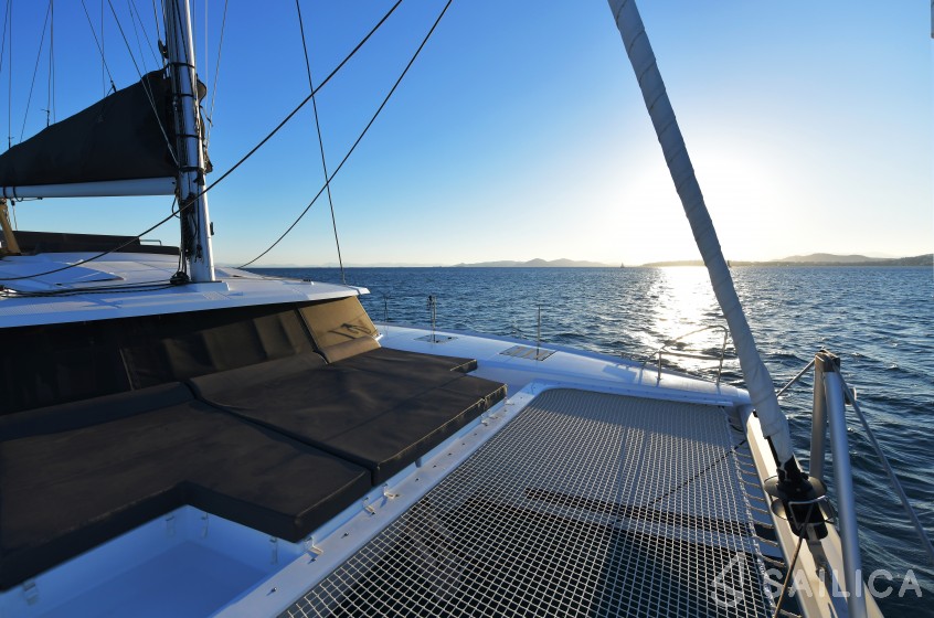 Saona 47 - Yacht Charter Sailica