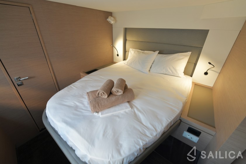 Saona 47 - Yacht Charter Sailica