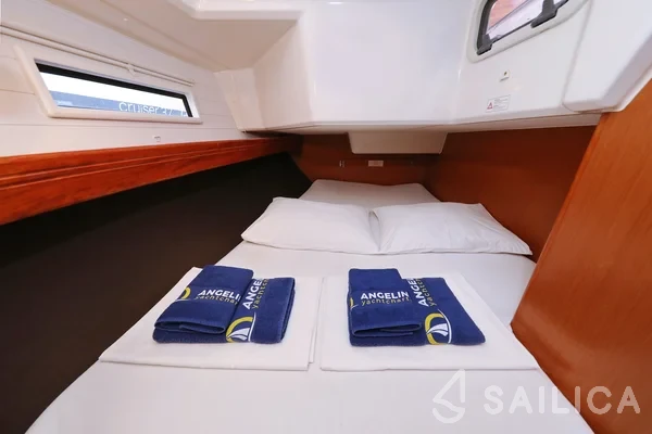 Bavaria 37 Cruiser - Yacht Charter Sailica