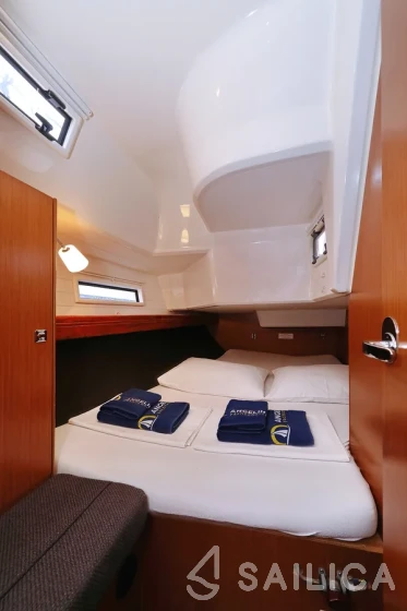 Bavaria 37 Cruiser - Yacht Charter Sailica