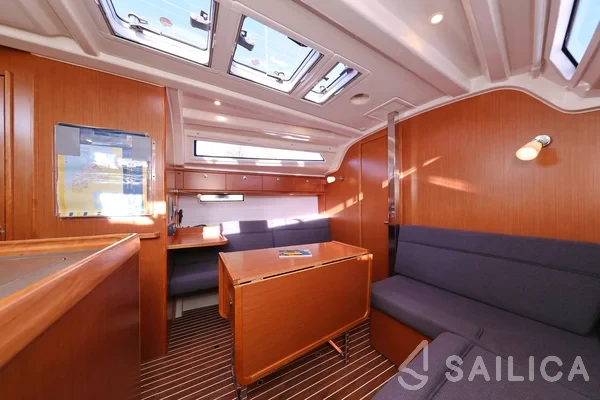 Bavaria 37 Cruiser - Yacht Charter Sailica