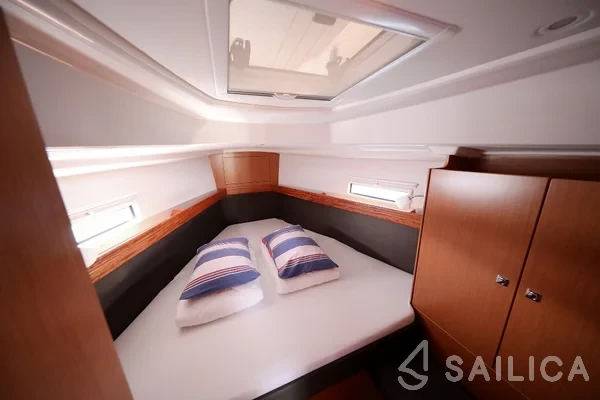 Bavaria 37 Cruiser - Yacht Charter Sailica