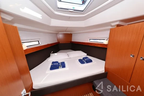 Bavaria 37 Cruiser - Yacht Charter Sailica
