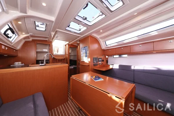 Bavaria 37 Cruiser - Yacht Charter Sailica