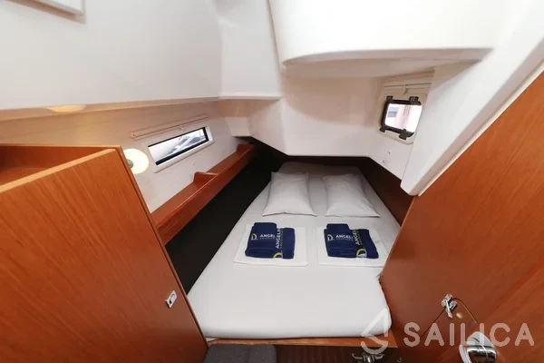 Bavaria 37 Cruiser - Yacht Charter Sailica