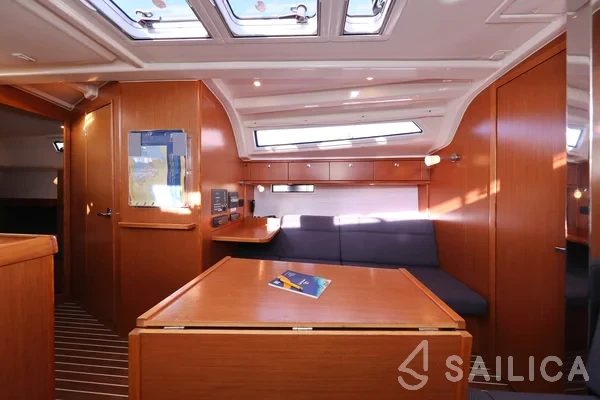 Bavaria 37 Cruiser - Yacht Charter Sailica