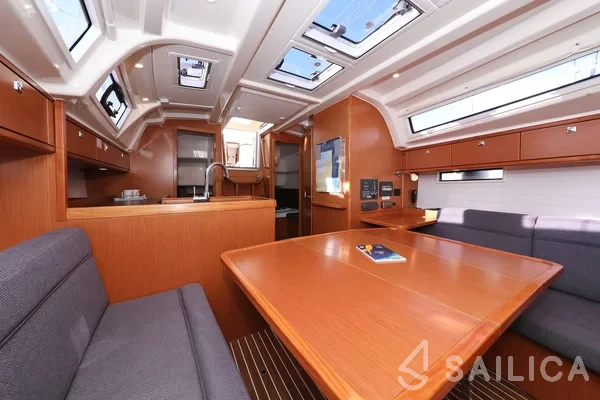 Bavaria 37 Cruiser - Yacht Charter Sailica