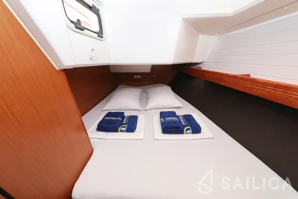 Bavaria 37 Cruiser - Yacht Charter Sailica