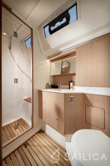 Bavaria C50 - Yacht Charter Sailica