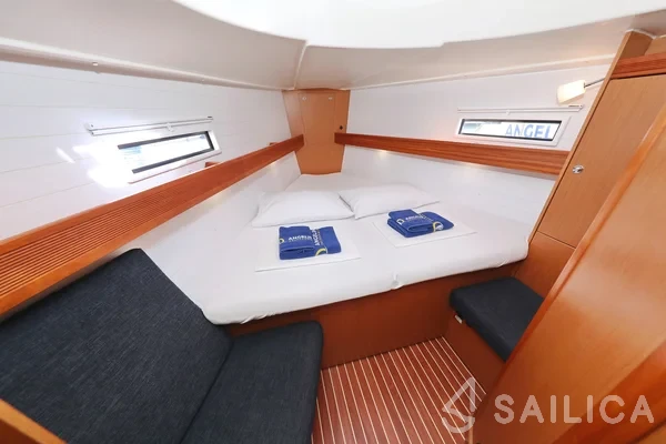 Bavaria 40 Cruiser - Yacht Charter Sailica
