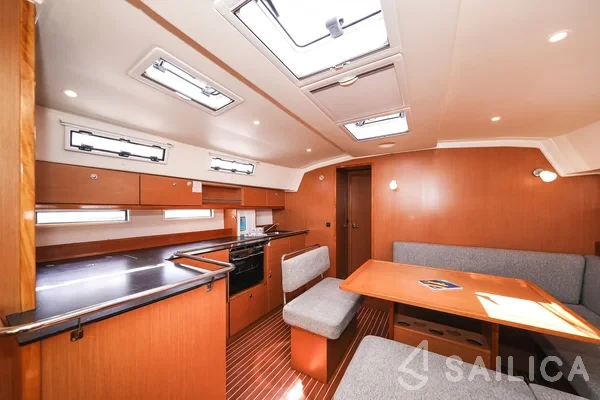 Bavaria 45 Cruiser - Yacht Charter Sailica
