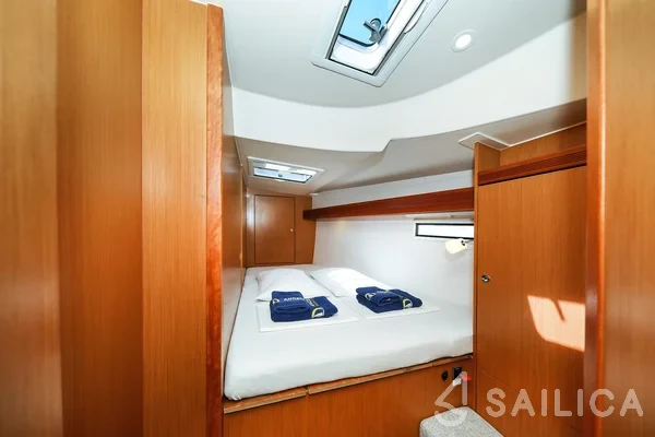 Bavaria 45 Cruiser - Yacht Charter Sailica