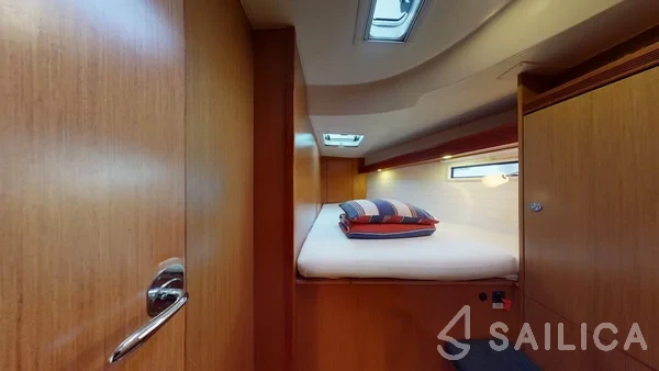 Bavaria 45 Cruiser - Yacht Charter Sailica
