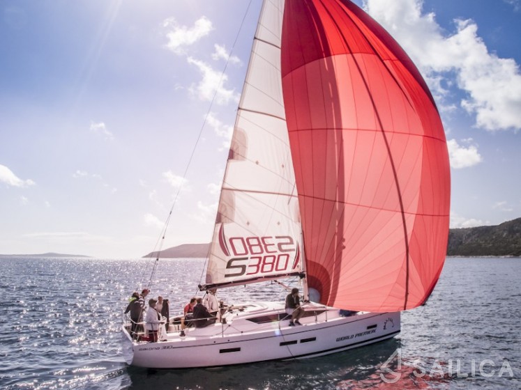 Salona 380 - Yacht Charter Sailica