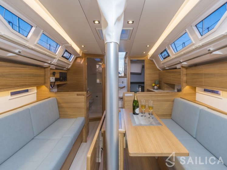 Salona 380 - Yacht Charter Sailica